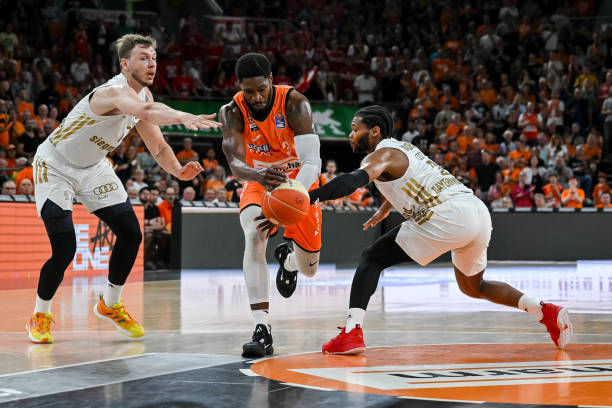 与杜伦发生 与杜伦发生